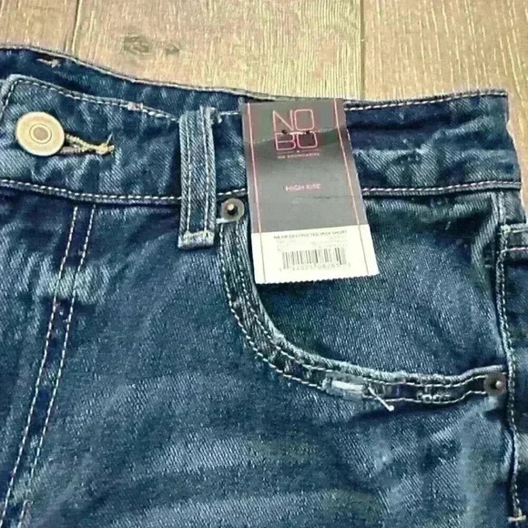 NWT No Boundaries Women Size 9 Dark Cut Off High Rise Jean Shorts - Picture 3 of 7